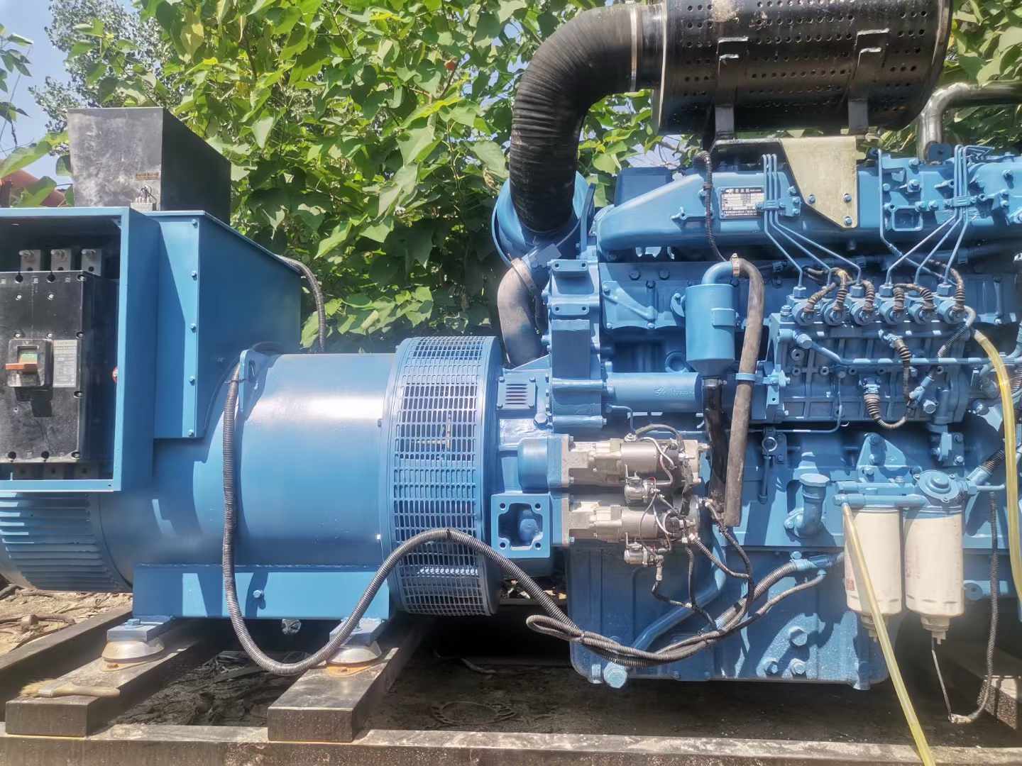 罗城详细说明降低 800kW 柴油发电机输出电流波动的方法